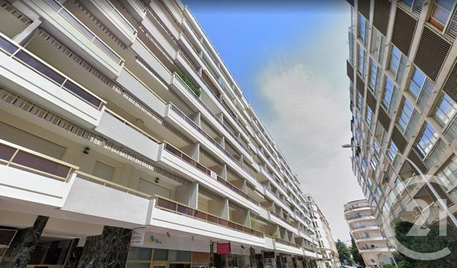 Afficher la photo en grand Appartement F3 à vendre - 3 pièces - 80.0 m2 - CANNES - 06 - PROVENCE-ALPES-COTE-D-AZUR - Century 21 Adhère Transactions