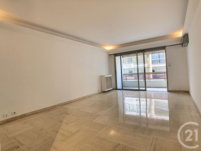 Afficher la photo en grand Appartement F3 à vendre - 3 pièces - 80.0 m2 - CANNES - 06 - PROVENCE-ALPES-COTE-D-AZUR - Century 21 Adhère Transactions