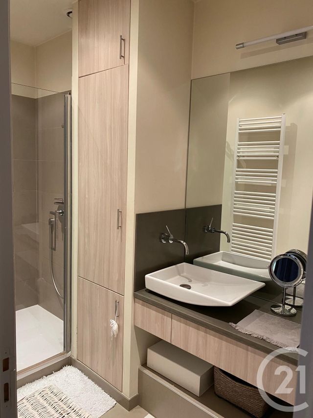 Afficher la photo en grand Appartement F2 à vendre - 2 pièces - 43.66 m2 - CANNES - 06 - PROVENCE-ALPES-COTE-D-AZUR - Century 21 Adhère Transactions