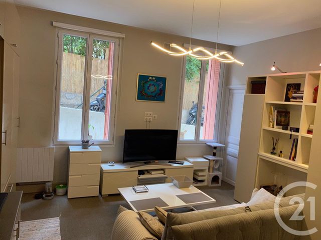 Afficher la photo en grand Appartement F2 à vendre - 2 pièces - 43.66 m2 - CANNES - 06 - PROVENCE-ALPES-COTE-D-AZUR - Century 21 Adhère Transactions