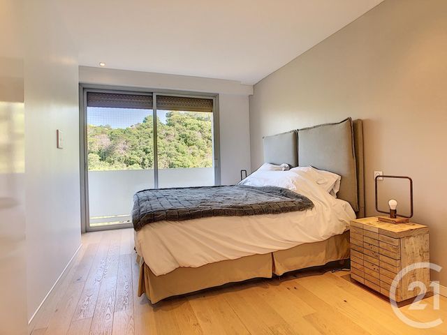 Afficher la photo en grand Appartement F3 à vendre - 3 pièces - 77.0 m2 - CANNES - 06 - PROVENCE-ALPES-COTE-D-AZUR - Century 21 Adhère Transactions