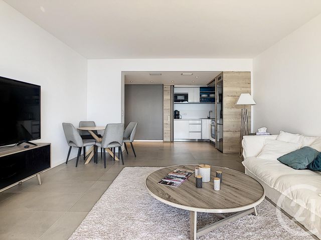 Afficher la photo en grand Appartement F3 à vendre - 3 pièces - 77.0 m2 - CANNES - 06 - PROVENCE-ALPES-COTE-D-AZUR - Century 21 Adhère Transactions