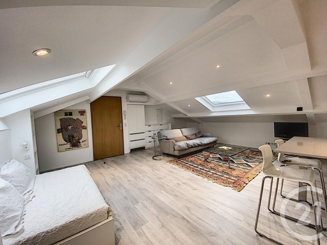 Afficher la photo en grand Appartement F1 à vendre - 1 pièce - 60.0 m2 - CANNES - 06 - PROVENCE-ALPES-COTE-D-AZUR - Century 21 Adhère Transactions
