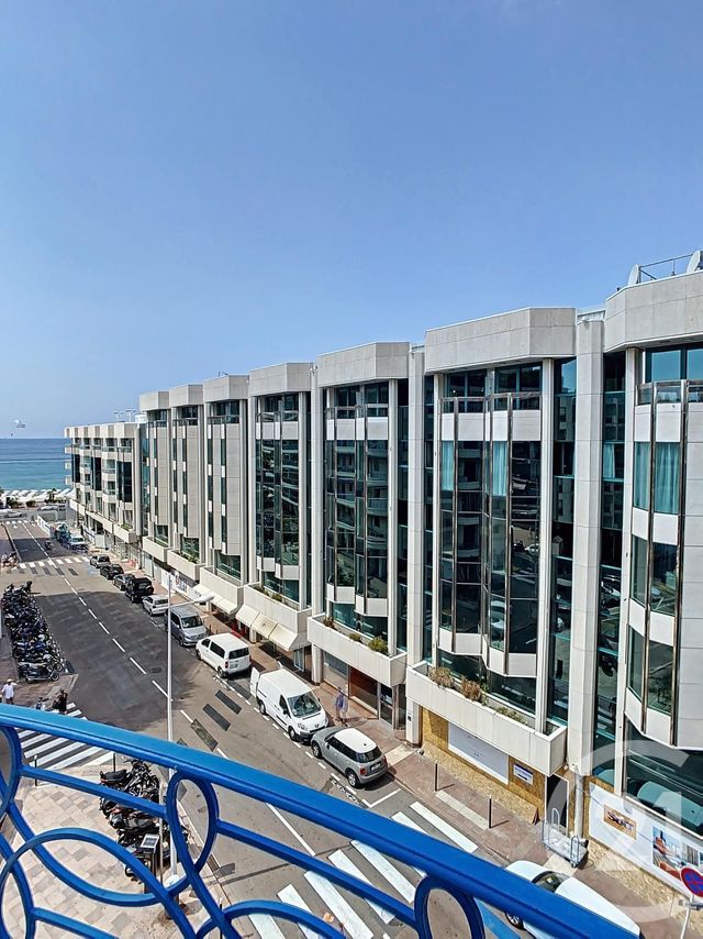 Afficher la photo en grand Appartement F3 à vendre - 3 pièces - 60.0 m2 - CANNES - 06 - PROVENCE-ALPES-COTE-D-AZUR - Century 21 Adhère Transactions