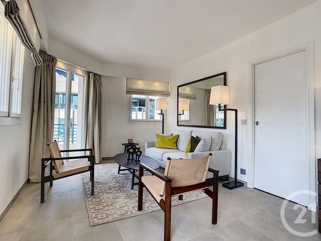 Afficher la photo en grand Appartement F3 à vendre - 3 pièces - 60.0 m2 - CANNES - 06 - PROVENCE-ALPES-COTE-D-AZUR - Century 21 Adhère Transactions