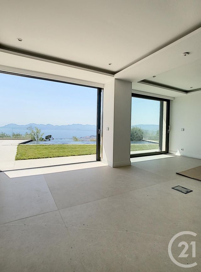Afficher la photo en grand Appartement F4 à vendre - 4 pièces - 130.0 m2 - CANNES - 06 - PROVENCE-ALPES-COTE-D-AZUR - Century 21 Adhère Transactions