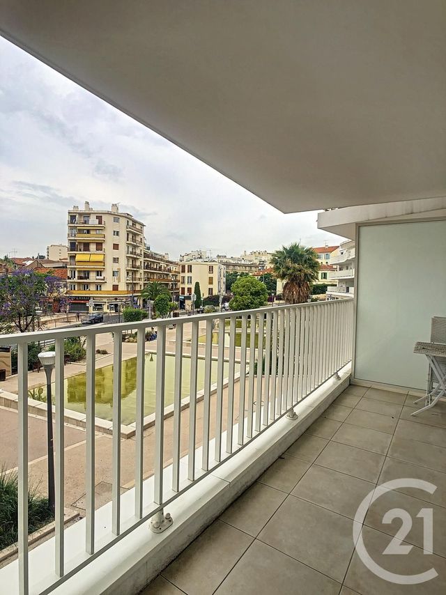 Afficher la photo en grand Appartement F1 à vendre - 1 pièce - 25.0 m2 - CANNES - 06 - PROVENCE-ALPES-COTE-D-AZUR - Century 21 Adhère Transactions