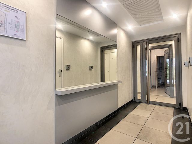 Afficher la photo en grand Appartement F1 à vendre - 1 pièce - 25.0 m2 - CANNES - 06 - PROVENCE-ALPES-COTE-D-AZUR - Century 21 Adhère Transactions