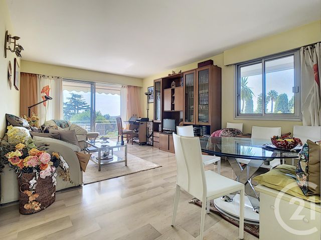 Afficher la photo en grand Appartement F3 à vendre - 3 pièces - 75.0 m2 - CANNES - 06 - PROVENCE-ALPES-COTE-D-AZUR - Century 21 Adhère Transactions