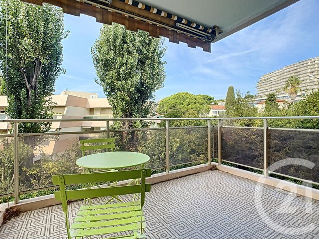 Afficher la photo en grand Appartement F1 à vendre - 1 pièce - 31.15 m2 - CANNES - 06 - PROVENCE-ALPES-COTE-D-AZUR - Century 21 Adhère Transactions