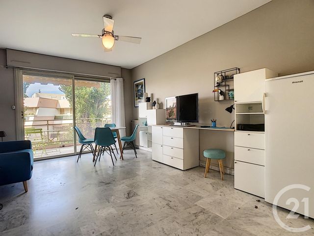 Afficher la photo en grand Appartement F1 à vendre - 1 pièce - 31.15 m2 - CANNES - 06 - PROVENCE-ALPES-COTE-D-AZUR - Century 21 Adhère Transactions