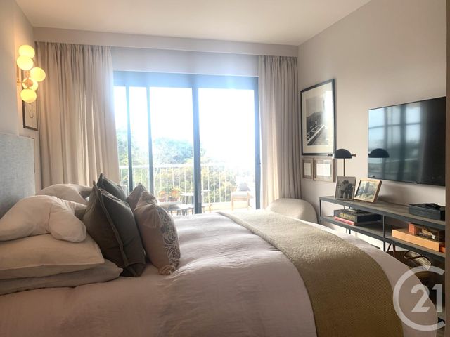 Afficher la photo en grand Appartement F4 à vendre - 4 pièces - 104.0 m2 - CANNES - 06 - PROVENCE-ALPES-COTE-D-AZUR - Century 21 Adhère Transactions