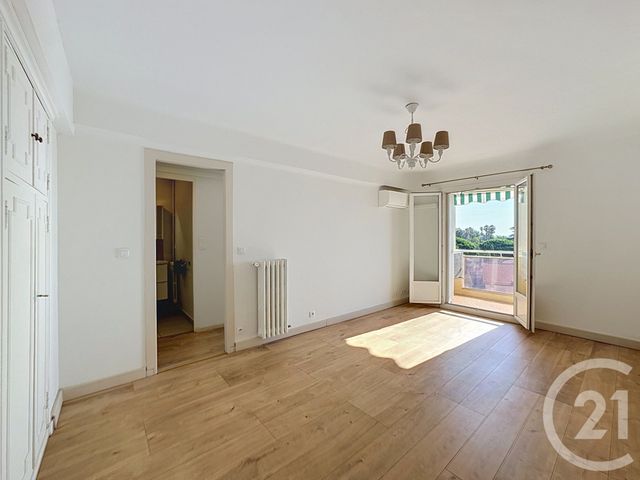 Appartement F2 à vendre - 2 pièces - 46.0 m2 - CANNES - 06 - PROVENCE-ALPES-COTE-D-AZUR - Century 21 Adhère Transactions