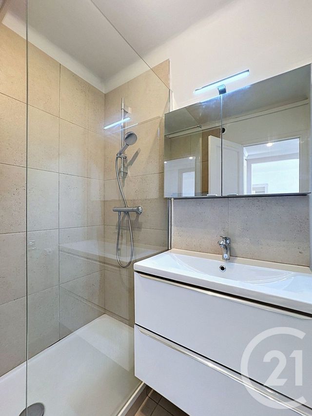 Appartement F2 à vendre - 2 pièces - 46.0 m2 - CANNES - 06 - PROVENCE-ALPES-COTE-D-AZUR - Century 21 Adhère Transactions