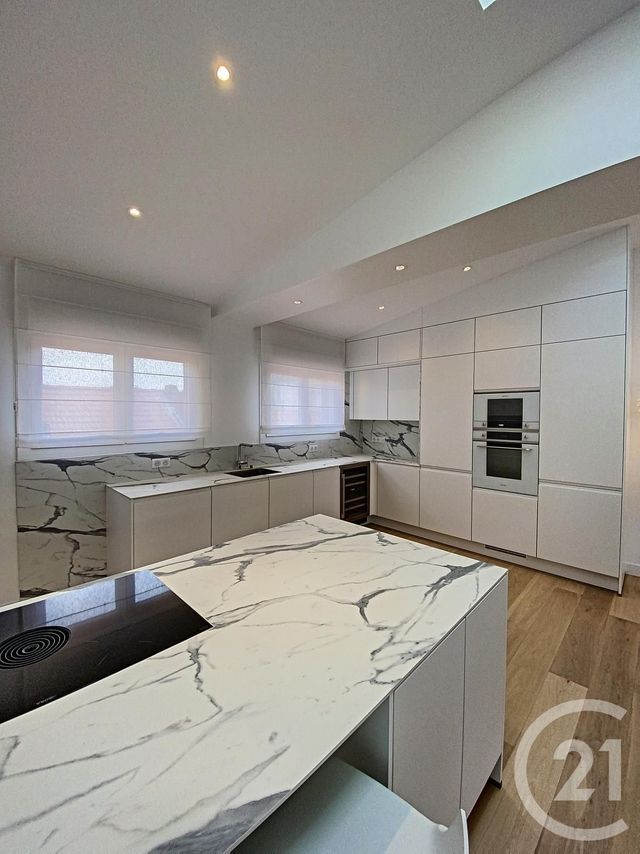 Afficher la photo en grand Appartement F3 à vendre - 3 pièces - 91.0 m2 - CANNES - 06 - PROVENCE-ALPES-COTE-D-AZUR - Century 21 Adhère Transactions