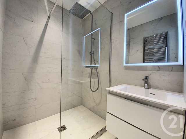 Afficher la photo en grand Appartement F3 à vendre - 3 pièces - 91.0 m2 - CANNES - 06 - PROVENCE-ALPES-COTE-D-AZUR - Century 21 Adhère Transactions