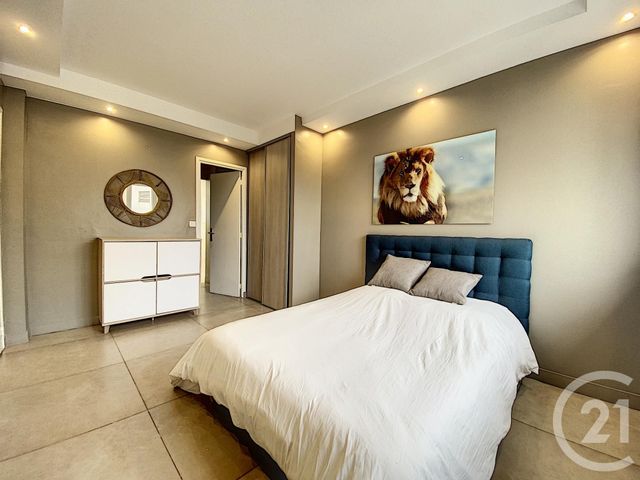 Afficher la photo en grand Appartement F3 à vendre - 3 pièces - 49.0 m2 - CANNES - 06 - PROVENCE-ALPES-COTE-D-AZUR - Century 21 Adhère Transactions