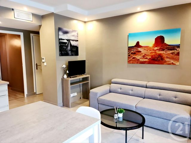 Afficher la photo en grand Appartement F3 à vendre - 3 pièces - 49.0 m2 - CANNES - 06 - PROVENCE-ALPES-COTE-D-AZUR - Century 21 Adhère Transactions