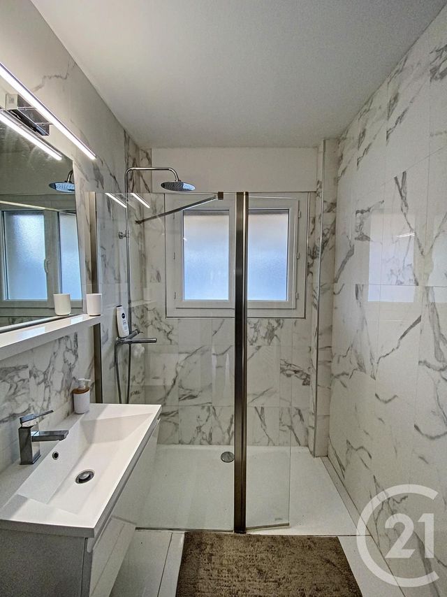 Afficher la photo en grand Appartement F3 à vendre - 3 pièces - 49.0 m2 - CANNES - 06 - PROVENCE-ALPES-COTE-D-AZUR - Century 21 Adhère Transactions