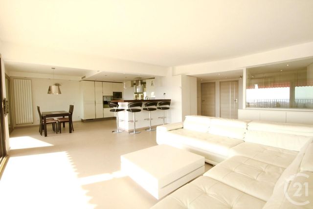 Afficher la photo en grand Appartement F4 à vendre - 4 pièces - 128.0 m2 - CANNES - 06 - PROVENCE-ALPES-COTE-D-AZUR - Century 21 Adhère Transactions