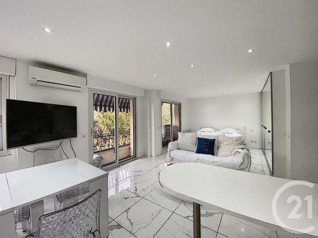 Afficher la photo en grand Appartement F2 à vendre - 2 pièces - 48.0 m2 - CANNES - 06 - PROVENCE-ALPES-COTE-D-AZUR - Century 21 Adhère Transactions