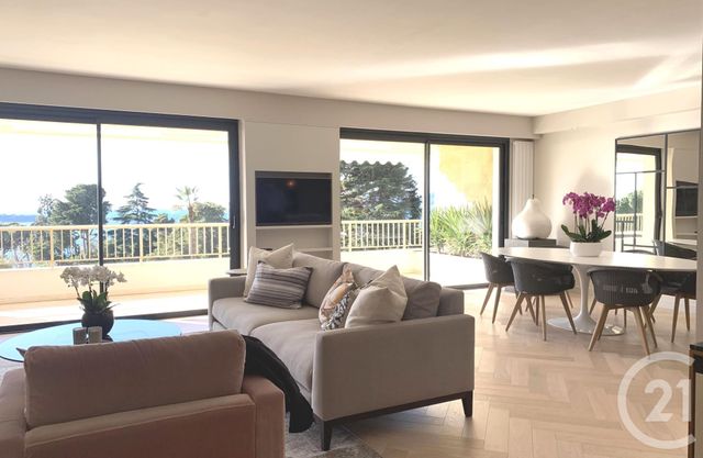 Appartement F3 à vendre - 3 pièces - 104.02 m2 - CANNES - 06 - PROVENCE-ALPES-COTE-D-AZUR - Century 21 Adhère Transactions Appartement F3 à vendre - 3 pièces - 104.02 m2 - CANNES - 06 - PROVENCE-ALPES-COTE-D-AZUR - Century 21 Adhère Transactions
