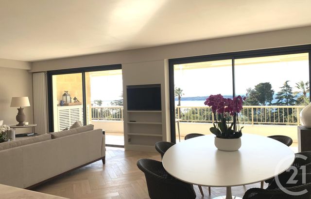 Appartement F3 à vendre - 3 pièces - 104.02 m2 - CANNES - 06 - PROVENCE-ALPES-COTE-D-AZUR - Century 21 Adhère Transactions Appartement F3 à vendre - 3 pièces - 104.02 m2 - CANNES - 06 - PROVENCE-ALPES-COTE-D-AZUR - Century 21 Adhère Transactions