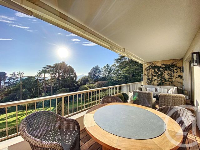 Appartement F3 à vendre - 3 pièces - 103.0 m2 - CANNES - 06 - PROVENCE-ALPES-COTE-D-AZUR - Century 21 Adhère Transactions Appartement F3 à vendre - 3 pièces - 103.0 m2 - CANNES - 06 - PROVENCE-ALPES-COTE-D-AZUR - Century 21 Adhère Transactions