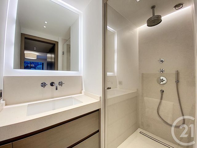 Appartement F3 à vendre - 3 pièces - 103.0 m2 - CANNES - 06 - PROVENCE-ALPES-COTE-D-AZUR - Century 21 Adhère Transactions Appartement F3 à vendre - 3 pièces - 103.0 m2 - CANNES - 06 - PROVENCE-ALPES-COTE-D-AZUR - Century 21 Adhère Transactions