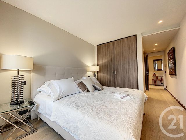 Appartement F5 à vendre - 5 pièces - 180.0 m2 - CANNES - 06 - PROVENCE-ALPES-COTE-D-AZUR - Century 21 Adhère Transactions Appartement F5 à vendre - 5 pièces - 180.0 m2 - CANNES - 06 - PROVENCE-ALPES-COTE-D-AZUR - Century 21 Adhère Transactions