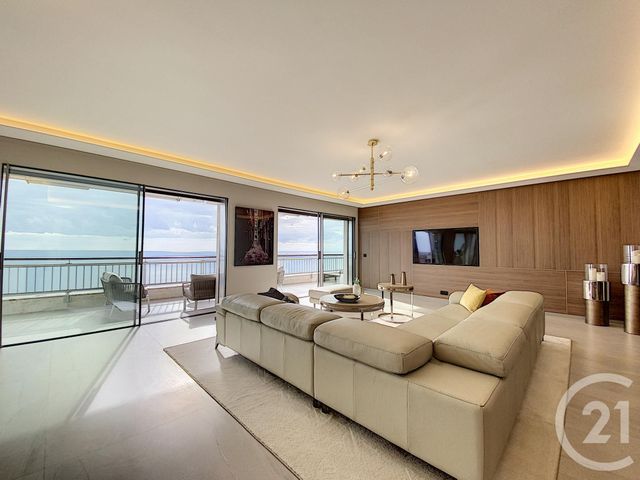 Appartement F5 à vendre - 5 pièces - 180.0 m2 - CANNES - 06 - PROVENCE-ALPES-COTE-D-AZUR - Century 21 Adhère Transactions Appartement F5 à vendre - 5 pièces - 180.0 m2 - CANNES - 06 - PROVENCE-ALPES-COTE-D-AZUR - Century 21 Adhère Transactions