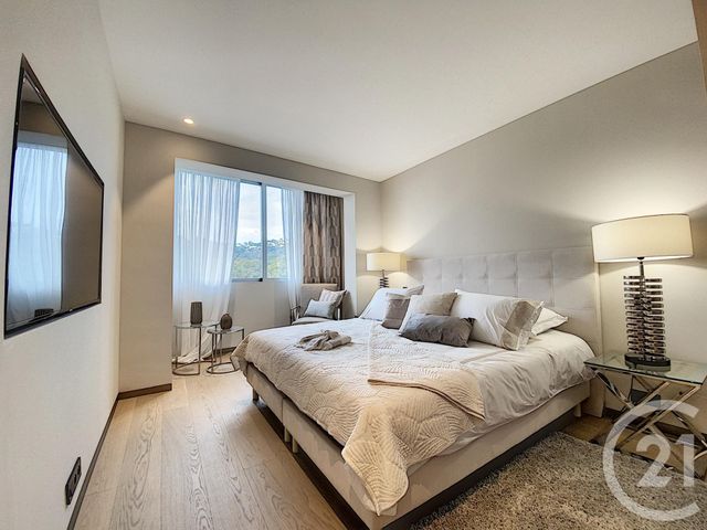 Appartement F5 à vendre - 5 pièces - 180.0 m2 - CANNES - 06 - PROVENCE-ALPES-COTE-D-AZUR - Century 21 Adhère Transactions Appartement F5 à vendre - 5 pièces - 180.0 m2 - CANNES - 06 - PROVENCE-ALPES-COTE-D-AZUR - Century 21 Adhère Transactions