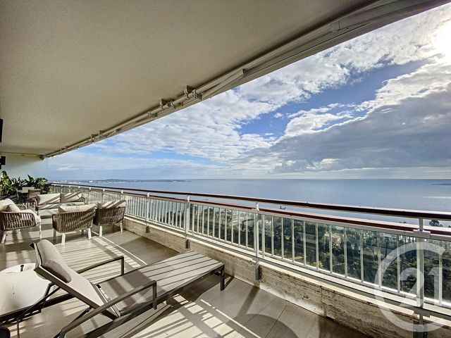 Appartement F5 à vendre - 5 pièces - 180.0 m2 - CANNES - 06 - PROVENCE-ALPES-COTE-D-AZUR - Century 21 Adhère Transactions Appartement F5 à vendre - 5 pièces - 180.0 m2 - CANNES - 06 - PROVENCE-ALPES-COTE-D-AZUR - Century 21 Adhère Transactions