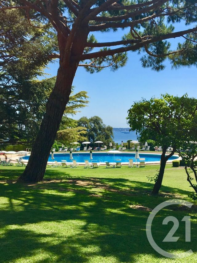 Appartement F5 à vendre - 5 pièces - 180.0 m2 - CANNES - 06 - PROVENCE-ALPES-COTE-D-AZUR - Century 21 Adhère Transactions Appartement F5 à vendre - 5 pièces - 180.0 m2 - CANNES - 06 - PROVENCE-ALPES-COTE-D-AZUR - Century 21 Adhère Transactions