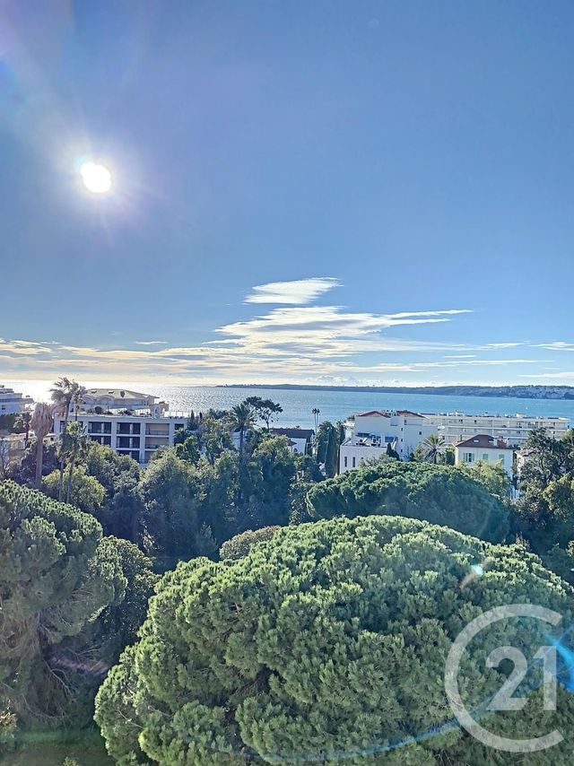 Appartement F3 à vendre - 3 pièces - 92.21 m2 - CANNES - 06 - PROVENCE-ALPES-COTE-D-AZUR - Century 21 Adhère Transactions Appartement F3 à vendre - 3 pièces - 92.21 m2 - CANNES - 06 - PROVENCE-ALPES-COTE-D-AZUR - Century 21 Adhère Transactions