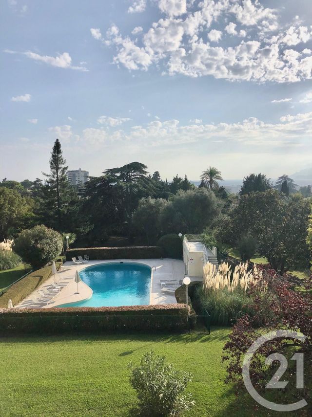 Appartement F3 à vendre - 3 pièces - 107.0 m2 - CANNES - 06 - PROVENCE-ALPES-COTE-D-AZUR - Century 21 Adhère Transactions Appartement F3 à vendre - 3 pièces - 107.0 m2 - CANNES - 06 - PROVENCE-ALPES-COTE-D-AZUR - Century 21 Adhère Transactions