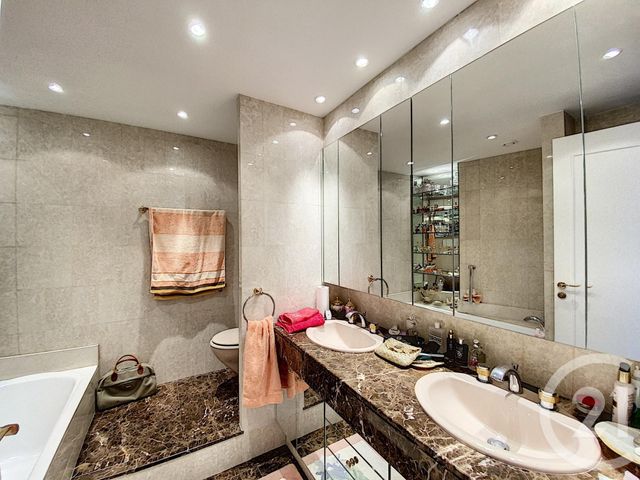 Appartement F3 à vendre - 3 pièces - 107.0 m2 - CANNES - 06 - PROVENCE-ALPES-COTE-D-AZUR - Century 21 Adhère Transactions Appartement F3 à vendre - 3 pièces - 107.0 m2 - CANNES - 06 - PROVENCE-ALPES-COTE-D-AZUR - Century 21 Adhère Transactions