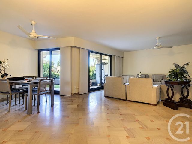 Appartement F4 à vendre - 4 pièces - 118.23 m2 - CANNES - 06 - PROVENCE-ALPES-COTE-D-AZUR - Century 21 Adhère Transactions Appartement F4 à vendre - 4 pièces - 118.23 m2 - CANNES - 06 - PROVENCE-ALPES-COTE-D-AZUR - Century 21 Adhère Transactions