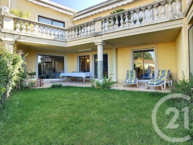 Appartement F4 à vendre - 4 pièces - 118.23 m2 - CANNES - 06 - PROVENCE-ALPES-COTE-D-AZUR - Century 21 Adhère Transactions Appartement F4 à vendre - 4 pièces - 118.23 m2 - CANNES - 06 - PROVENCE-ALPES-COTE-D-AZUR - Century 21 Adhère Transactions