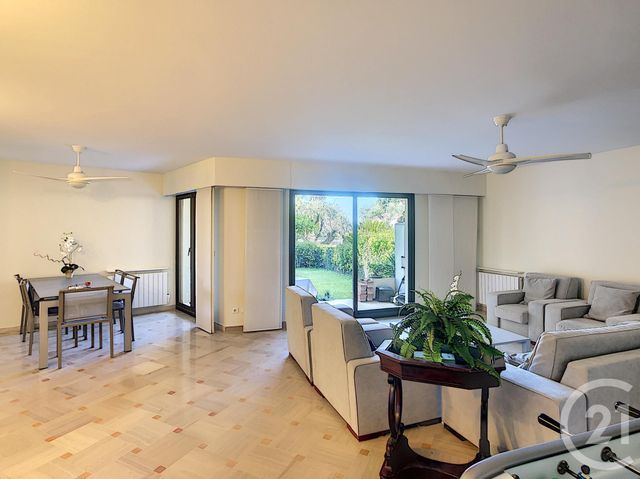 Appartement F4 à vendre - 4 pièces - 118.23 m2 - CANNES - 06 - PROVENCE-ALPES-COTE-D-AZUR - Century 21 Adhère Transactions Appartement F4 à vendre - 4 pièces - 118.23 m2 - CANNES - 06 - PROVENCE-ALPES-COTE-D-AZUR - Century 21 Adhère Transactions