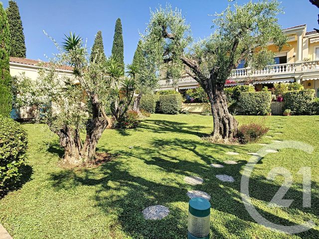 Appartement F4 à vendre - 4 pièces - 118.23 m2 - CANNES - 06 - PROVENCE-ALPES-COTE-D-AZUR - Century 21 Adhère Transactions Appartement F4 à vendre - 4 pièces - 118.23 m2 - CANNES - 06 - PROVENCE-ALPES-COTE-D-AZUR - Century 21 Adhère Transactions