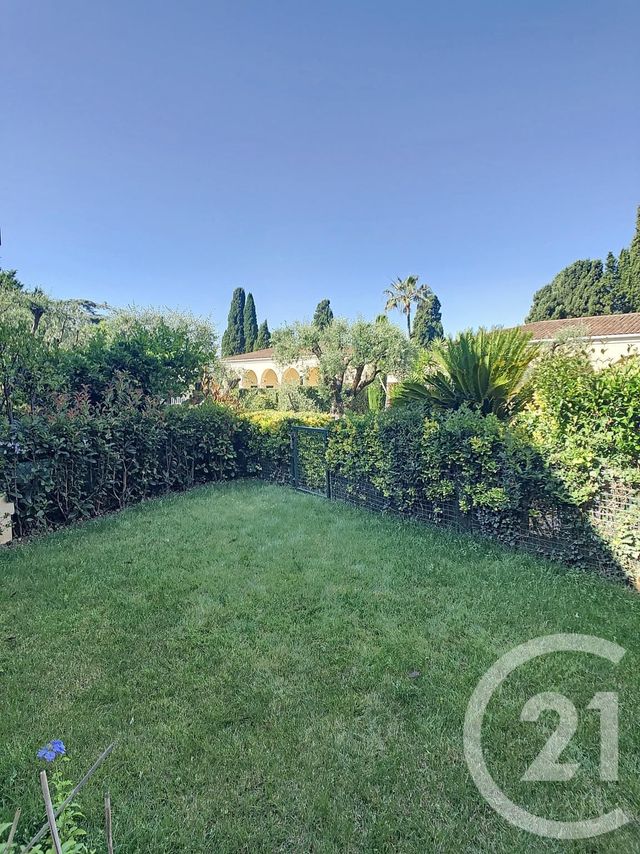 Appartement F4 à vendre - 4 pièces - 118.23 m2 - CANNES - 06 - PROVENCE-ALPES-COTE-D-AZUR - Century 21 Adhère Transactions Appartement F4 à vendre - 4 pièces - 118.23 m2 - CANNES - 06 - PROVENCE-ALPES-COTE-D-AZUR - Century 21 Adhère Transactions