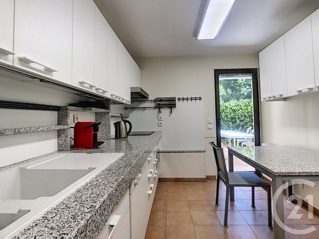 Appartement F4 à vendre - 4 pièces - 118.23 m2 - CANNES - 06 - PROVENCE-ALPES-COTE-D-AZUR - Century 21 Adhère Transactions Appartement F4 à vendre - 4 pièces - 118.23 m2 - CANNES - 06 - PROVENCE-ALPES-COTE-D-AZUR - Century 21 Adhère Transactions