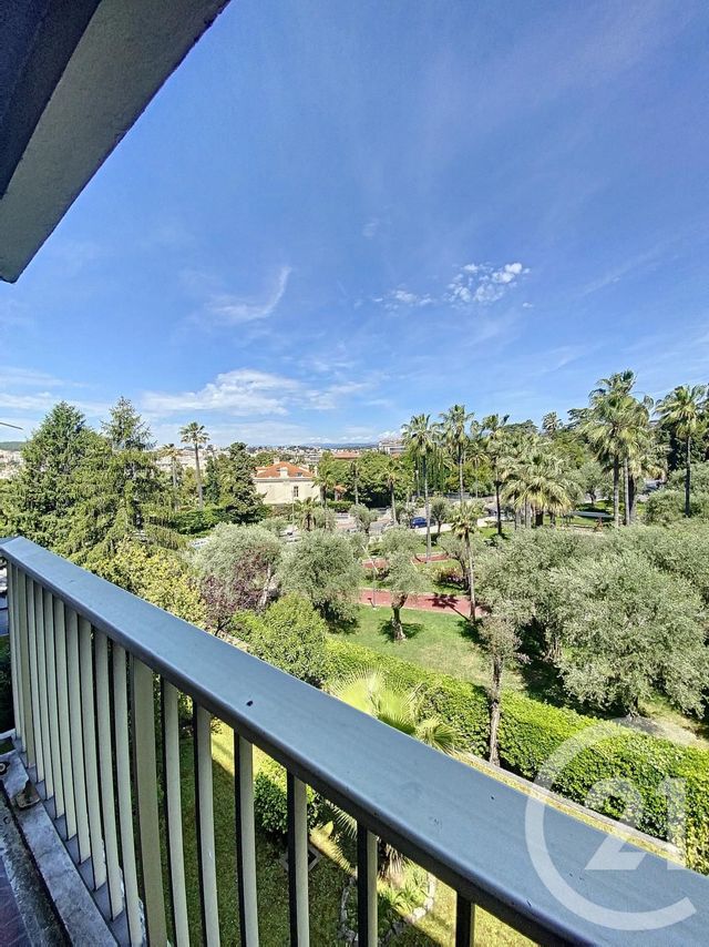 Appartement F3 à vendre - 3 pièces - 82.7 m2 - CANNES - 06 - PROVENCE-ALPES-COTE-D-AZUR - Century 21 Adhère Transactions Appartement F3 à vendre - 3 pièces - 82.7 m2 - CANNES - 06 - PROVENCE-ALPES-COTE-D-AZUR - Century 21 Adhère Transactions