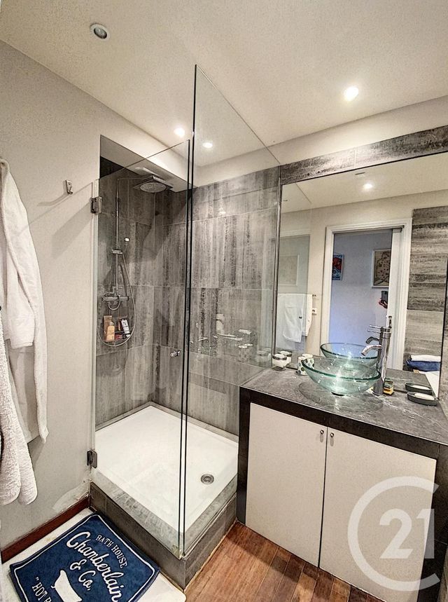 Appartement F3 à vendre - 3 pièces - 82.7 m2 - CANNES - 06 - PROVENCE-ALPES-COTE-D-AZUR - Century 21 Adhère Transactions Appartement F3 à vendre - 3 pièces - 82.7 m2 - CANNES - 06 - PROVENCE-ALPES-COTE-D-AZUR - Century 21 Adhère Transactions