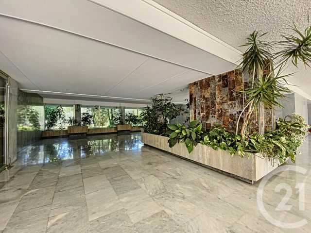 Appartement F3 à vendre - 3 pièces - 82.7 m2 - CANNES - 06 - PROVENCE-ALPES-COTE-D-AZUR - Century 21 Adhère Transactions Appartement F3 à vendre - 3 pièces - 82.7 m2 - CANNES - 06 - PROVENCE-ALPES-COTE-D-AZUR - Century 21 Adhère Transactions