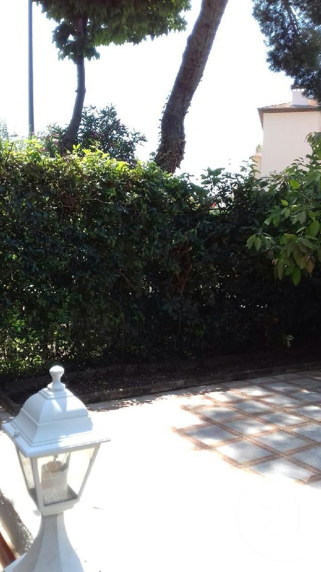 Afficher la photo en grand Appartement F2 à vendre - 2 pièces - 37.16 m2 - CANNES - 06 - PROVENCE-ALPES-COTE-D-AZUR - Century 21 Adhère Transactions
