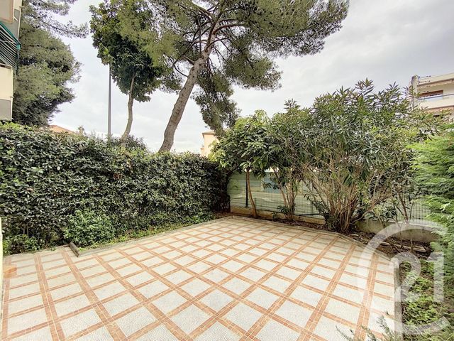 Afficher la photo en grand Appartement F2 à vendre - 2 pièces - 37.16 m2 - CANNES - 06 - PROVENCE-ALPES-COTE-D-AZUR - Century 21 Adhère Transactions