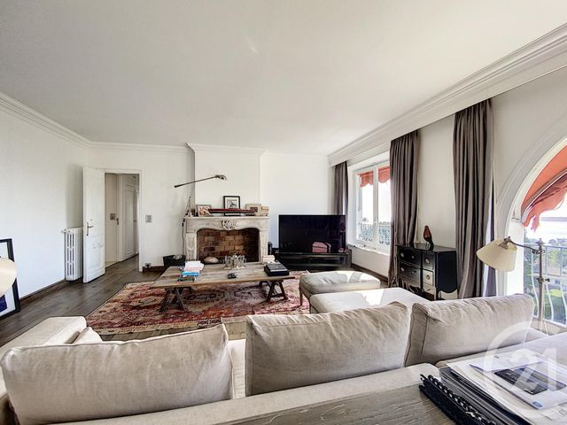 Afficher la photo en grand Appartement F3 à louer - 4 pièces - 136.91 m2 - CANNES - 06 - PROVENCE-ALPES-COTE-D-AZUR - Century 21 Adhère Transactions
