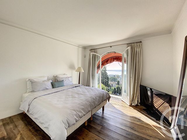 Afficher la photo en grand Appartement F3 à louer - 4 pièces - 136.91 m2 - CANNES - 06 - PROVENCE-ALPES-COTE-D-AZUR - Century 21 Adhère Transactions